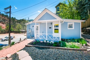 509 Cañon Ave in Manitou Springs, CO - Building Photo