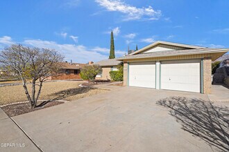 208 Vista Bonita St in El Paso, TX - Building Photo - Building Photo