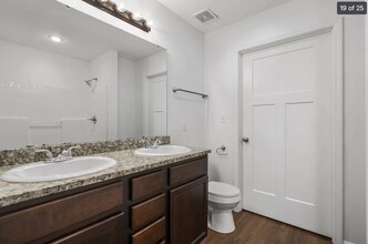 2301 W Bridlewood Trail in Ozark, MO - Building Photo - Building Photo