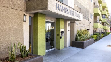Hampshire Place in Los Angeles, CA - Foto de edificio - Building Photo