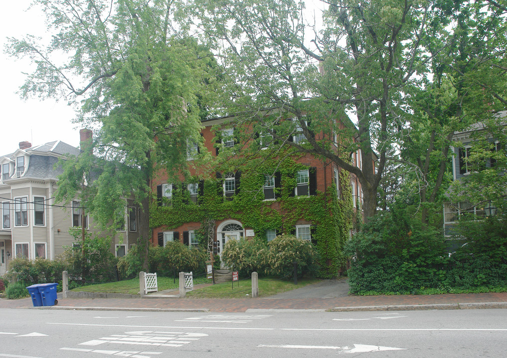 105 State St in Newburyport, MA - Building Photo