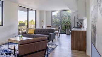 3830 NW 11th St in Miami, FL - Building Photo