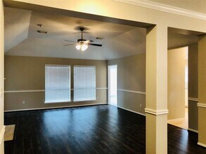 3107 Towering Oak St in Houston, TX - Building Photo - Building Photo