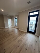 157 Everett St, Unit 1 in Boston, MA - Building Photo - Building Photo