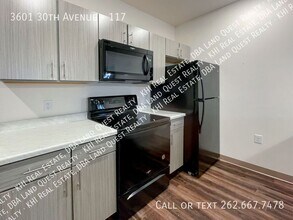 3601 30th Ave in Kenosha, WI - Foto de edificio - Building Photo