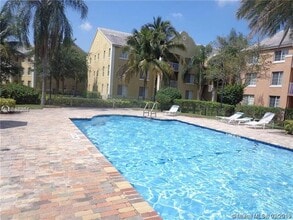 777 SW 111th Way, Unit 207 in Pembroke Pines, FL - Building Photo - Building Photo