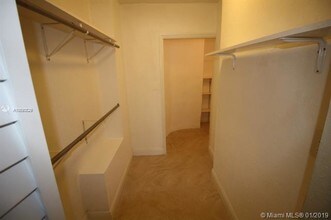 279 SW 8th St-Unit -1 in Dania Beach, FL - Building Photo - Building Photo
