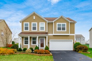 3821 Pyke Dr in Powell, OH - Building Photo