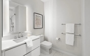 456 W 19th St in New York, NY - Building Photo - Building Photo