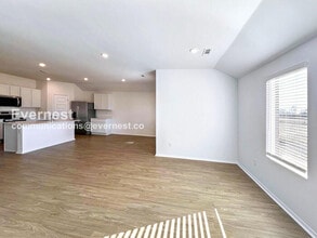 104 E Sunbelt Ct in Mayflower, AR - Building Photo - Building Photo