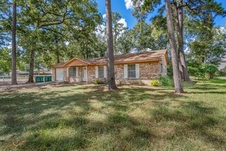 3699 Piney Point Rd in Conroe, TX - Building Photo - Building Photo