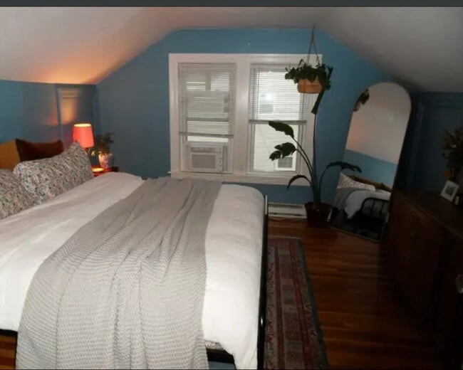 173 Pleasant St in Leicester, MA - Building Photo - Building Photo