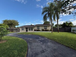 1498 SW 47th Terrace in Fort Lauderdale, FL - Building Photo - Building Photo