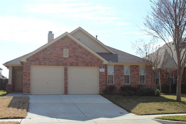 12121 Macaroon Ln in Fort Worth, TX - Building Photo