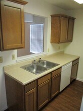 2425-2427 Calder Ct-Unit -2425 Calder Ct. in Columbia, MO - Building Photo - Building Photo