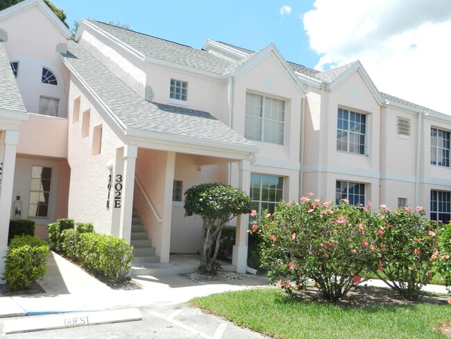 property at 301 Muirfield Ct
