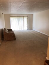 213 Forest Green Dr in Coraopolis, PA - Building Photo - Building Photo