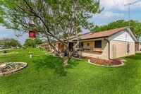 3210 Point E Dr in Mesquite, TX - Building Photo - Building Photo