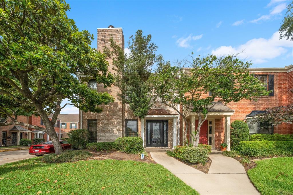 624 Augusta Dr in Houston, TX - Foto de edificio