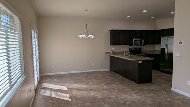 7895 Spring Station Way in Midvale, UT - Building Photo - Building Photo