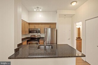 7500 Woodmont Ave in Bethesda, MD - Building Photo - Building Photo