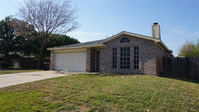 4001 Staghorn Cir N in Fort Worth, TX - Building Photo