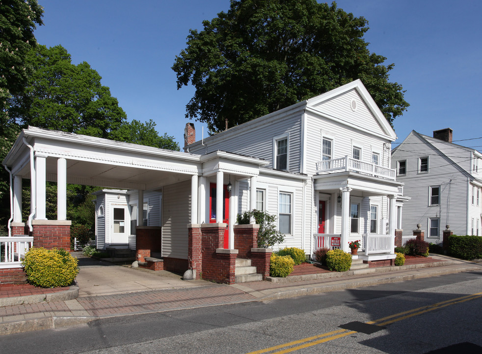 188 Thames St in Groton, CT - Building Photo