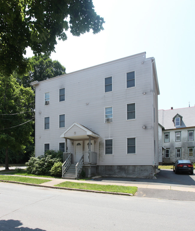 98 5th St in Turners Falls, MA - Building Photo - Building Photo