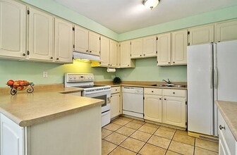 174 Wright Crescent in Ajax, ON - Building Photo - Building Photo