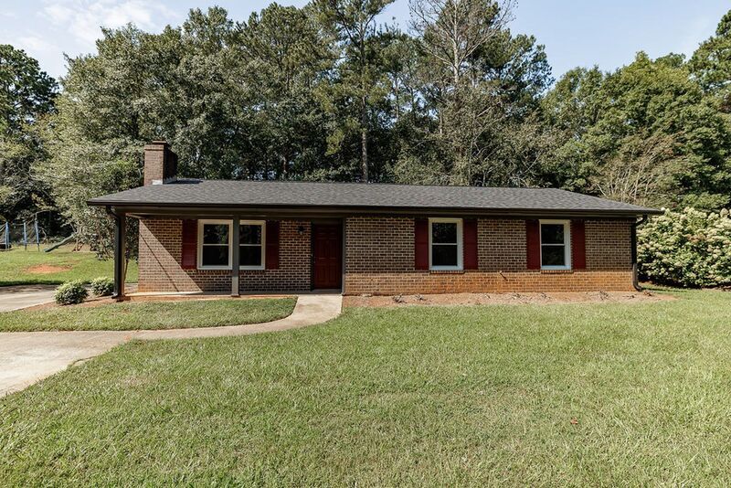 147 VFW Dr in Watkinsville, GA - Building Photo