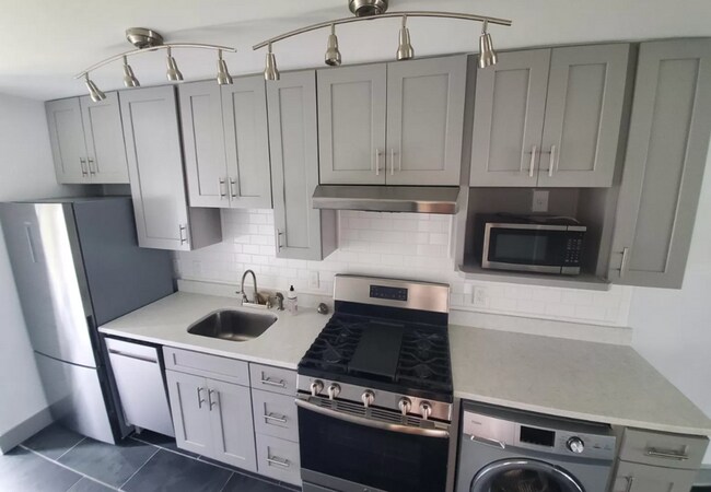 855 19th St NE-Unit -1 in Washington, DC - Building Photo - Building Photo