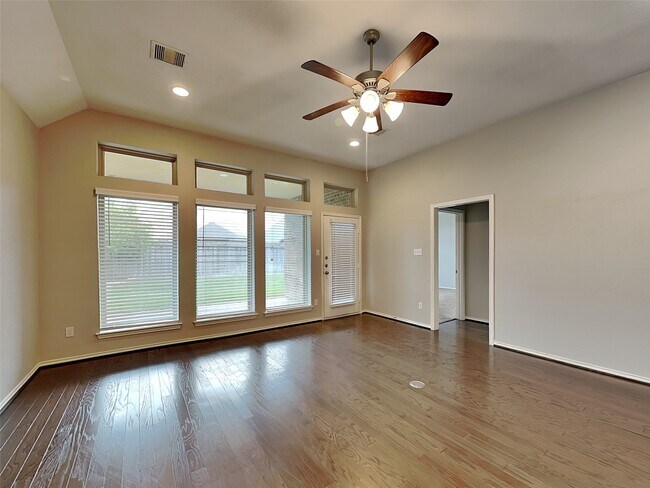 27113 Orleans Hill Ct in Magnolia, TX - Building Photo - Building Photo