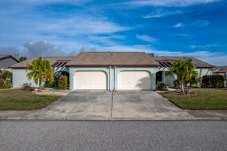 Foxwood in Englewood, FL - Building Photo - Building Photo