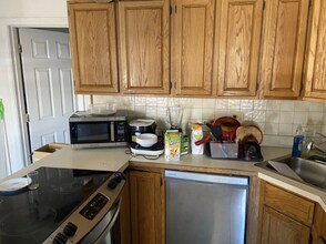 22 Saint Cyprians Pl, Unit 3R in Boston, MA - Building Photo - Building Photo