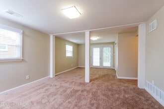 3422 Peleske Dr in Louisville, KY - Building Photo - Building Photo
