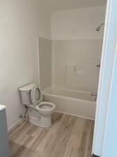 64 Pine St in Ellsworth, ME - Building Photo - Building Photo