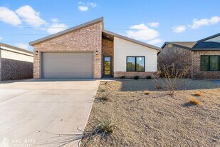 4521 22nd Pl in Lubbock, TX - Building Photo