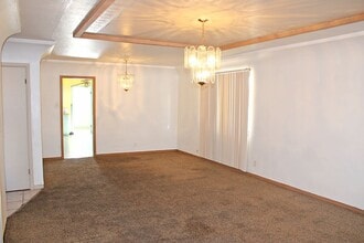 9000 Lowenstein Ave in El Paso, TX - Building Photo - Building Photo