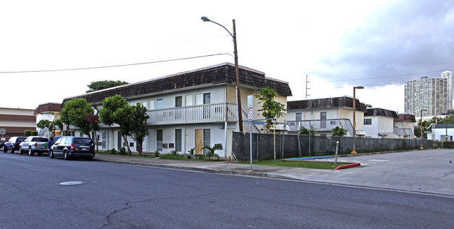 PepperTree Apartments in Aiea, HI - Foto de edificio - Building Photo