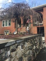 23 Bragaglia Dr in Stony Point, NY - Building Photo