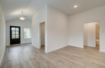 8323 Blue Shell Ln in Cypress, TX - Building Photo - Building Photo
