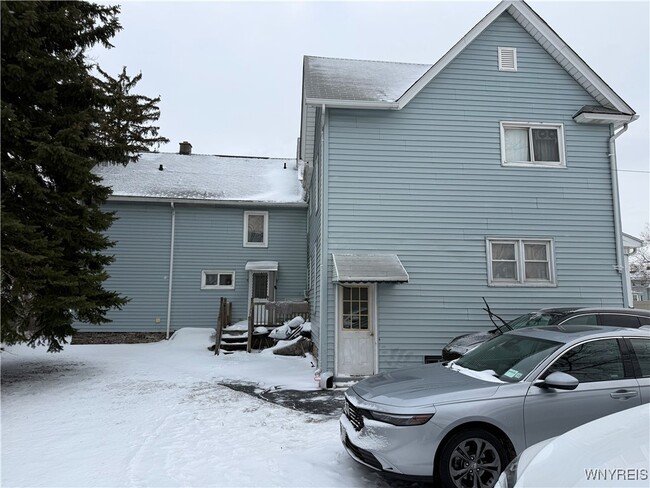 1816 Military Rd in Buffalo, NY - Building Photo - Building Photo