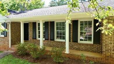 120 Watson Dr in Athens, GA - Building Photo - Building Photo