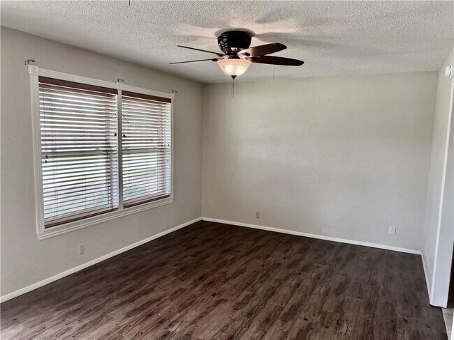 514 N 3rd St in Weatherford, OK - Foto de edificio - Building Photo