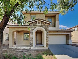 3689 E Sundance Ave in Gilbert, AZ - Building Photo