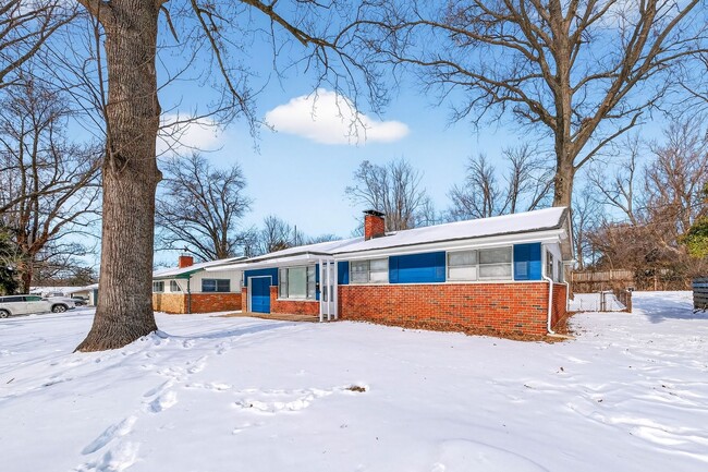 2321 Noll Dr in St. Louis, MO - Building Photo - Building Photo