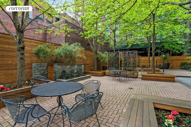 property at 250 S End Ave