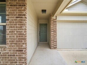 21412 Wilmiller Ln in Pflugerville, TX - Foto de edificio - Building Photo