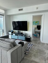 55 SE 6th St, Unit 4201 in Miami, FL - Building Photo - Building Photo