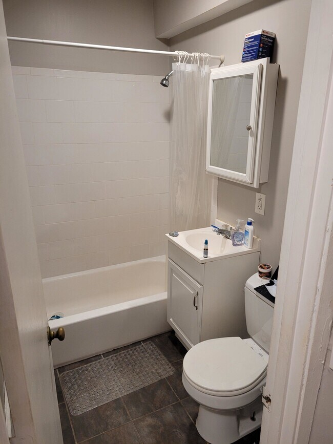 458 Park Dr, Unit 33 in Boston, MA - Building Photo - Building Photo